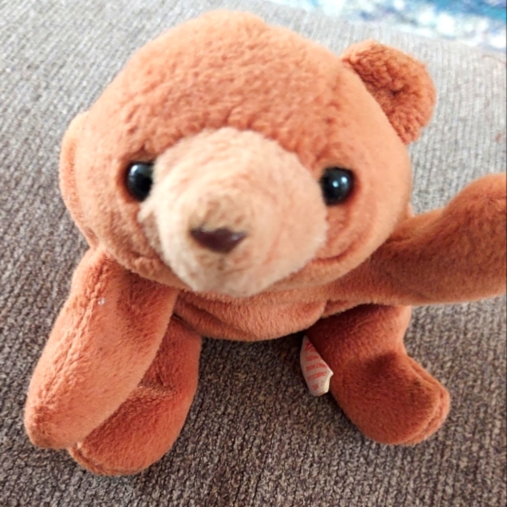 SOLD ON MECARI Ty Beanie Babies says "Tuffy" but it's " Cubie"